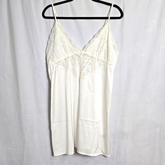 🖤5/$20🖤 I COLLECTION.. white lingerie.. - Picture 1 of 11